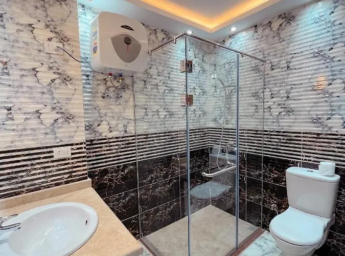 Hills Luxury 2 Bedroom شقة *